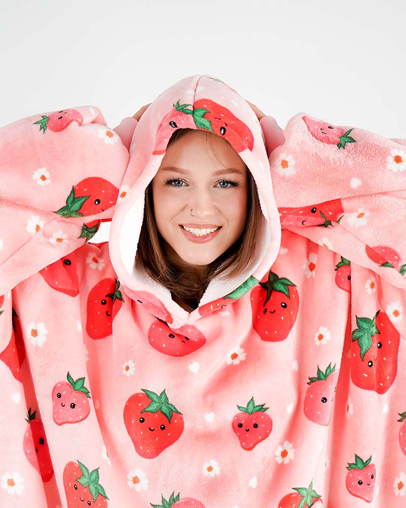 ciepła kocobluza bluza koc Bloozie truskawka różowa truskawki